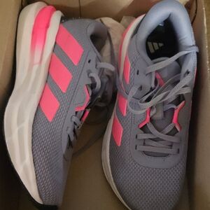 Adidas Women's Athletic Shoes in Gray and Pink